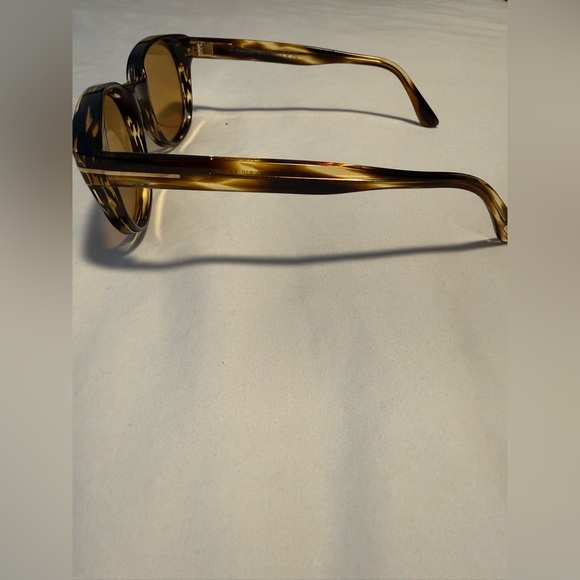 Tom Ford Black and Brown Sunglasses - Picture 4 of 7